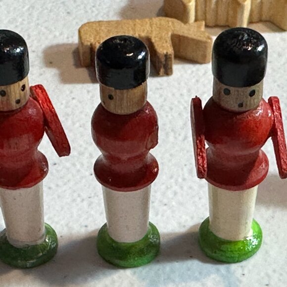 Wooden Germany Miniature Village Trees Barns Houses Animals Tractors Fencing VTG - Picture 16 of 16